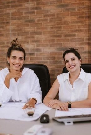 Carolina Queiroz Arantes Prudente e Fernanda Almeida